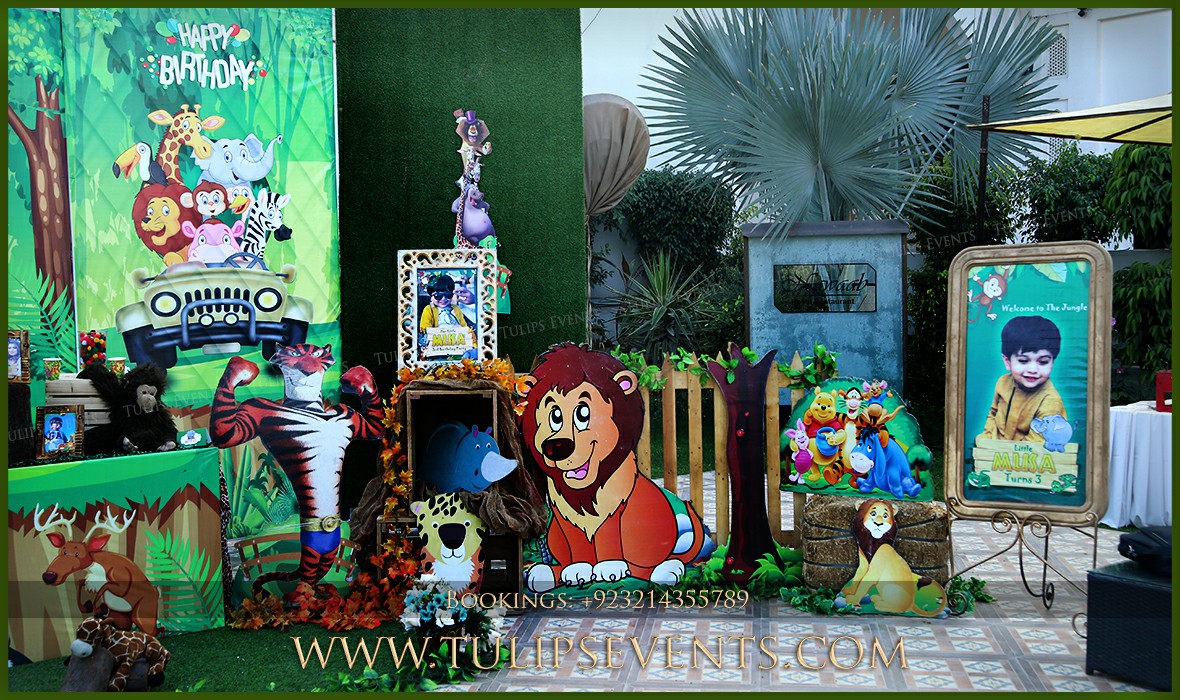 Jungle Animals Birthday Party Theme Decor in Pakistan (86)