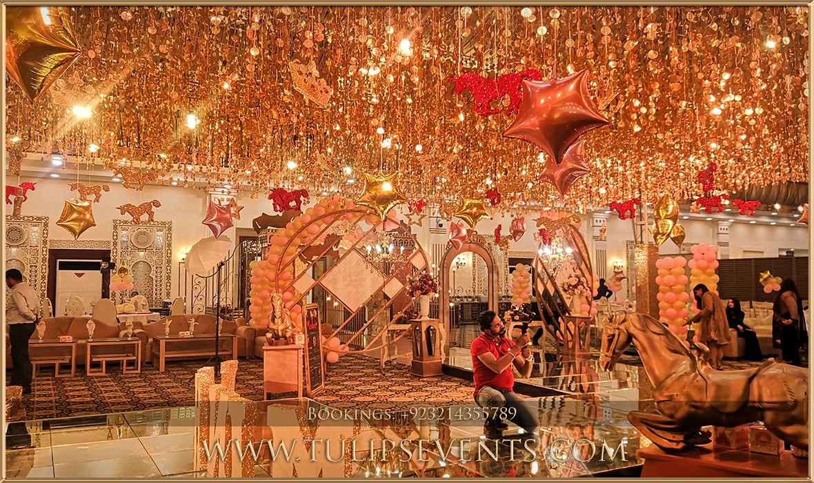 Royal Princess 1st Birthday decoration ideas in Pakistan (13)