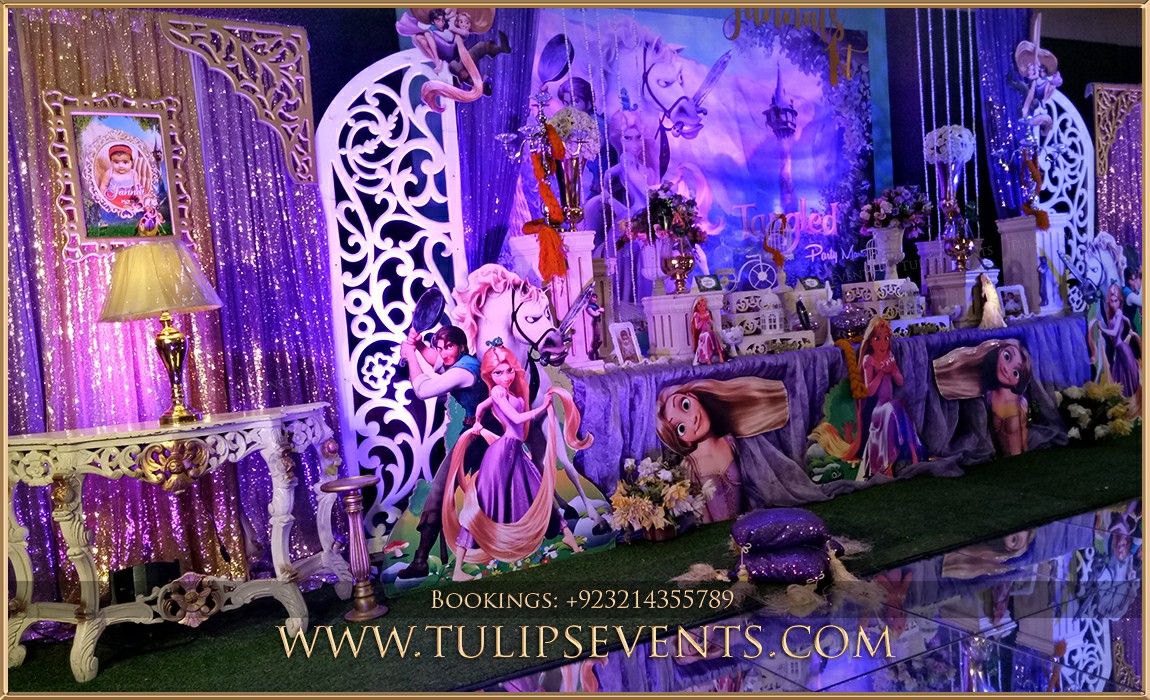 rapunzel-tangled-outdoor-party-decor-ideas-in-pakistan (9)