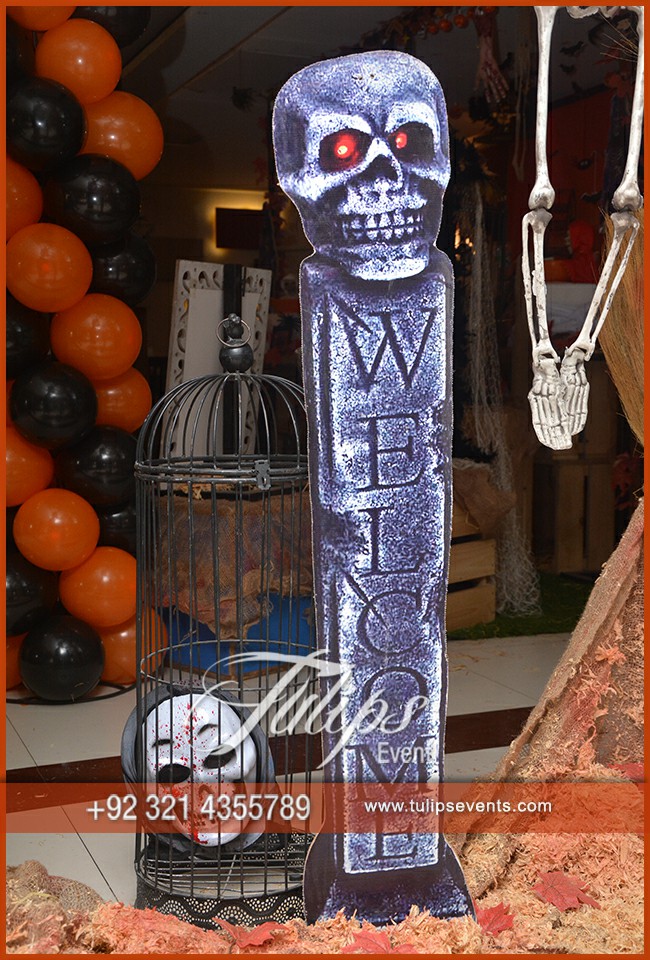 Spooky Halloween Party Decoration Ideas in Pakistan (10)