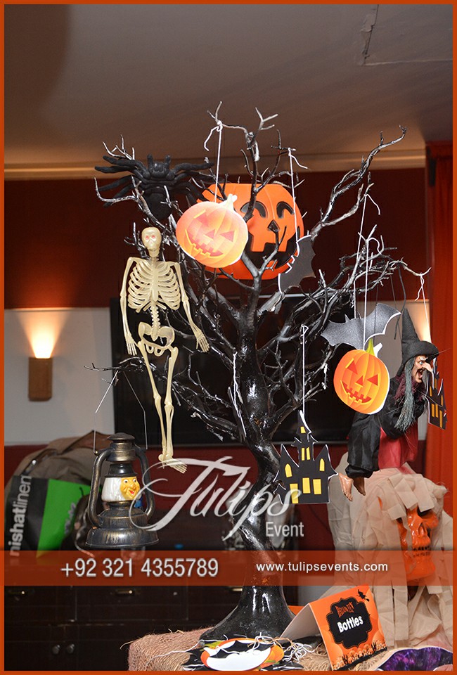 Spooky Halloween Party Decoration Ideas in Pakistan (5)