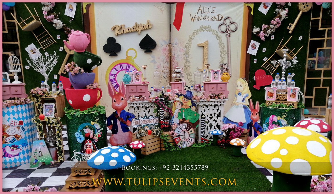 Alice in Wonderland Theme Birthday Party ideas in Pakistan (1)