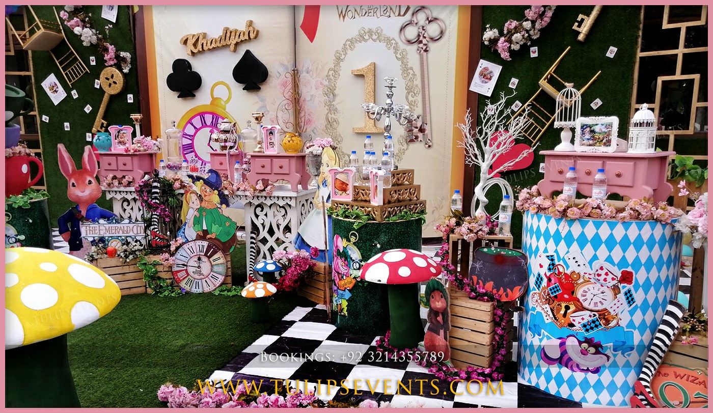 Alice in Wonderland Theme Birthday Party ideas in Pakistan (3)