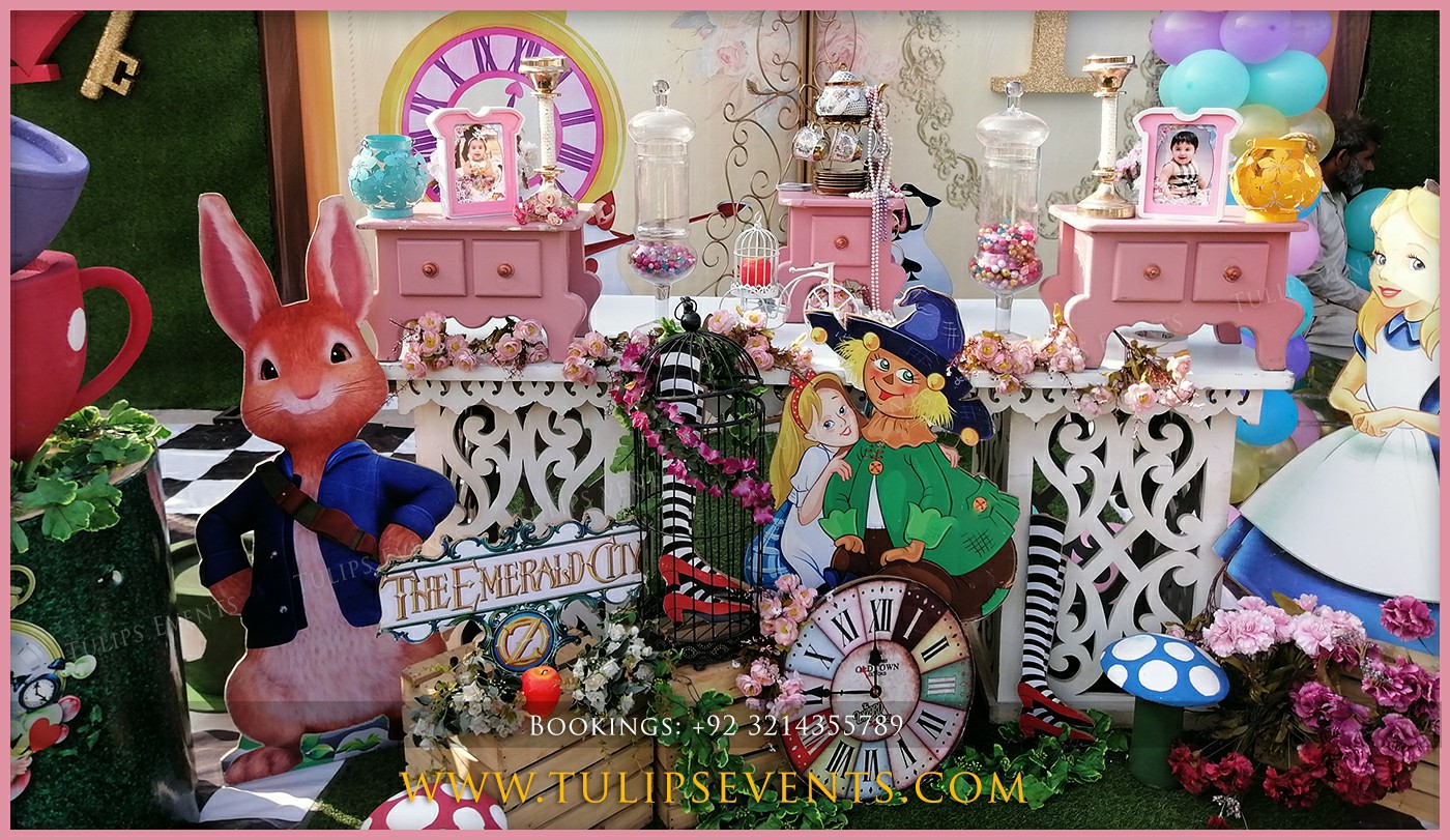 Alice in Wonderland Theme Birthday Party ideas in Pakistan (8)