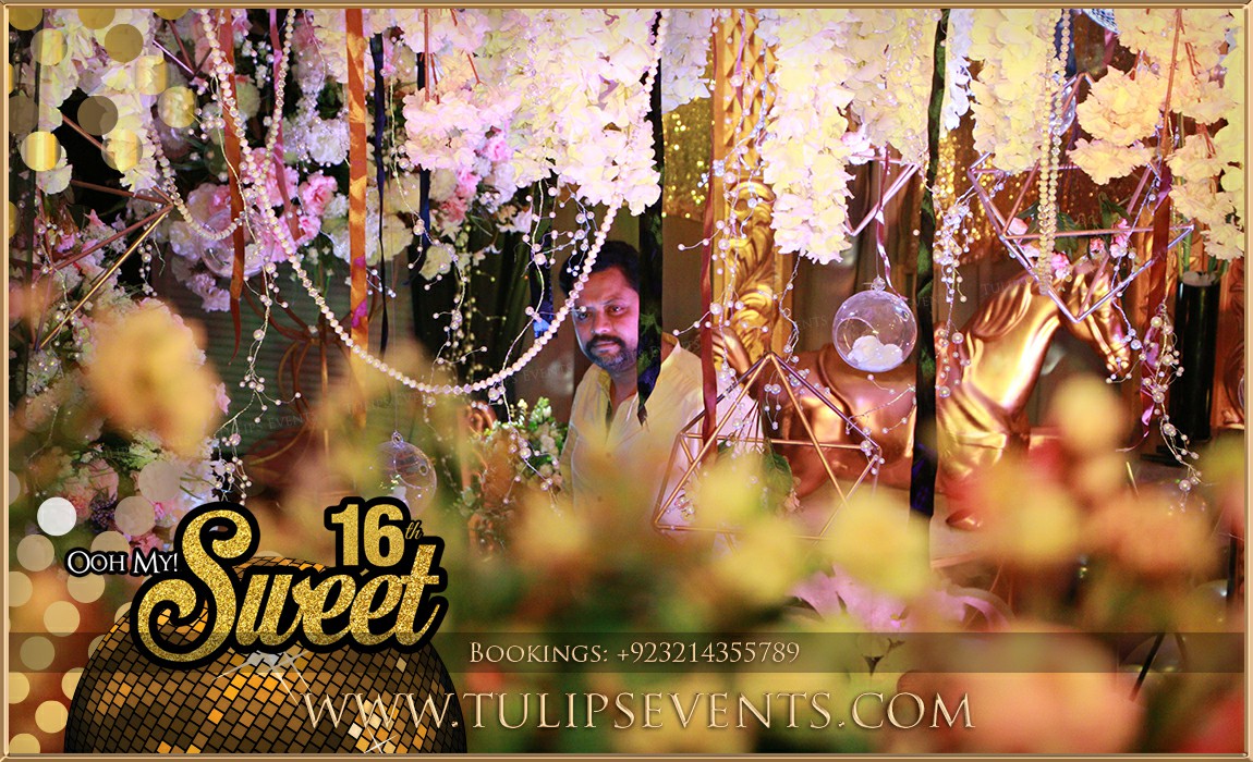 Black Gold Sweet 16 Party Decor ideas in Pakistan (38)