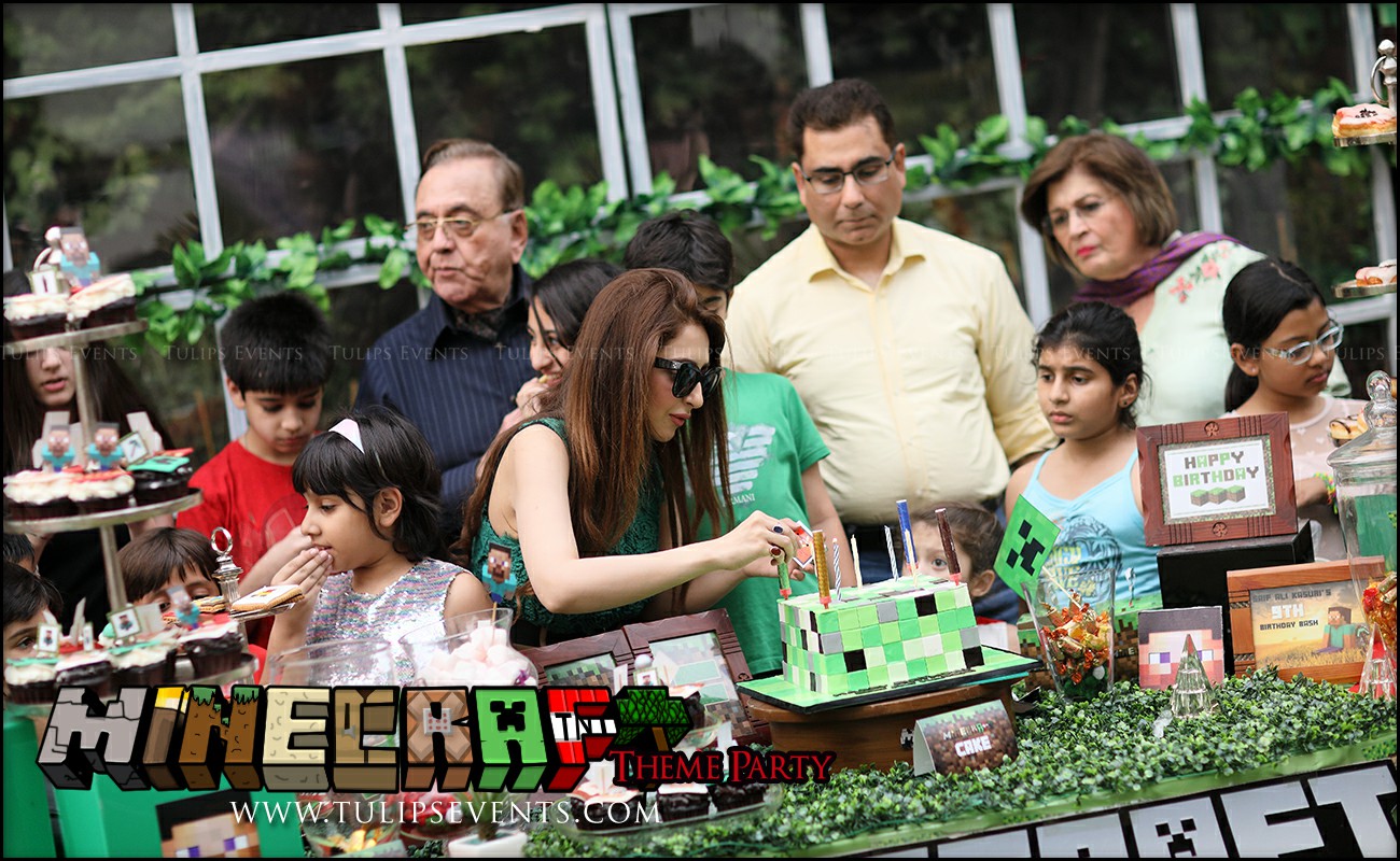 Minecraft Birthday Party Theme Decoration ideas in Pakistan (24)