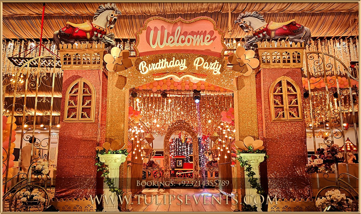 Royal Princess 1st Birthday decoration ideas in Pakistan (25)