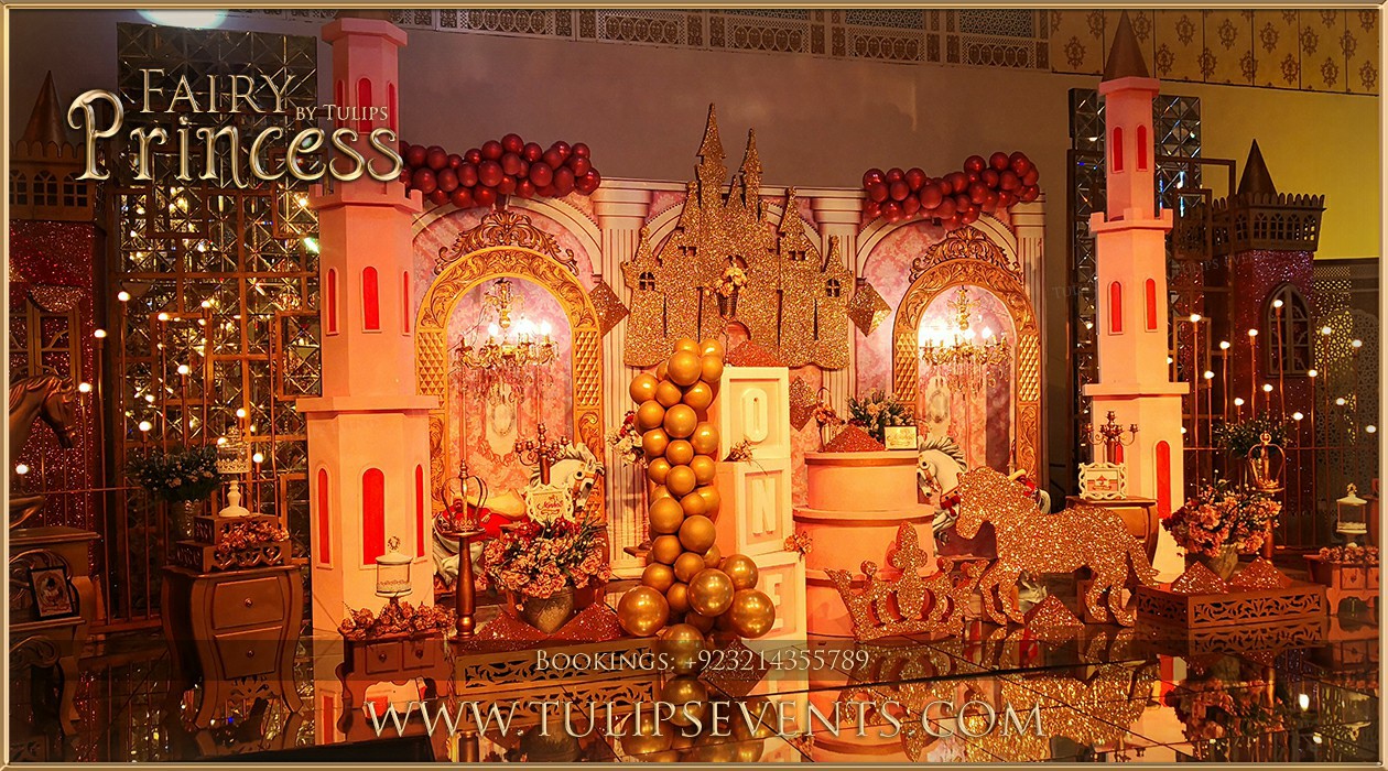 Royal Princess 1st Birthday decoration ideas in Pakistan (26)