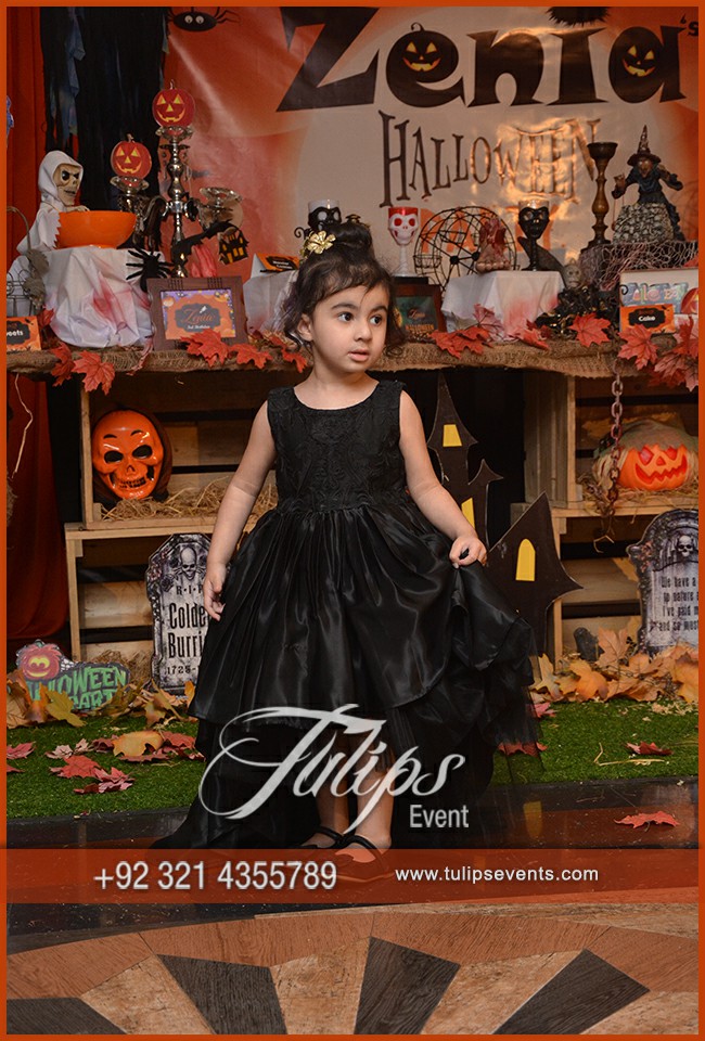 Spooky Halloween Party Decoration Ideas in Pakistan (7)