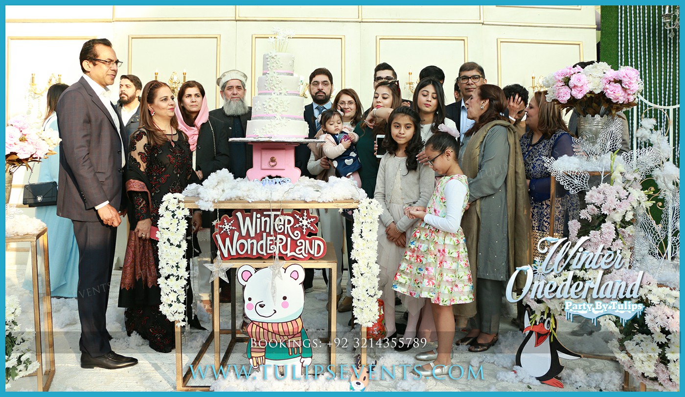 Winter Onederland Birthday Party Planner in Lahore Pakistan (4)