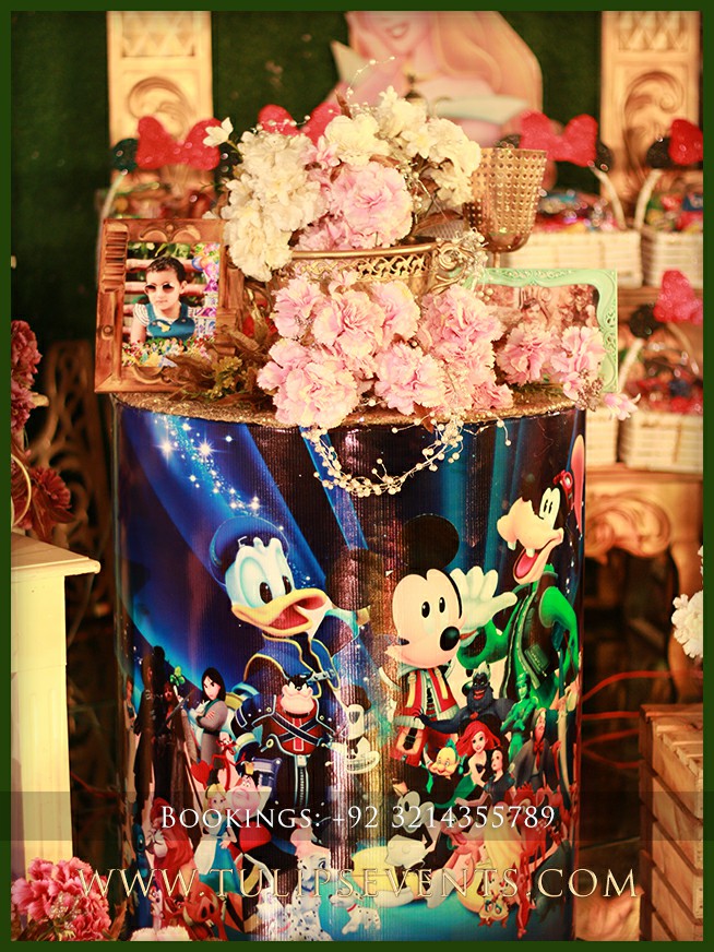 disneyland theme birthday party decor ideas in Pakistan (22)~1