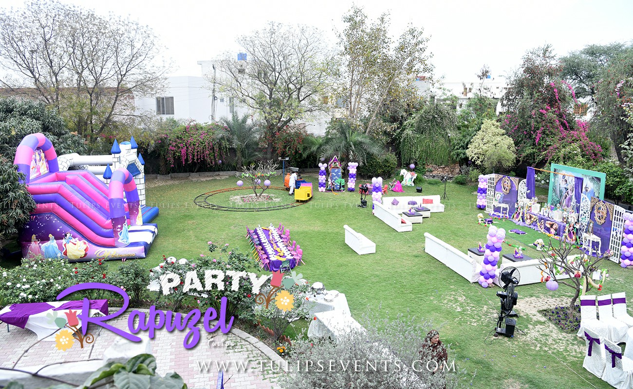 rapunzel-tangled-outdoor-party-decor-ideas-in-Pakistan (5)