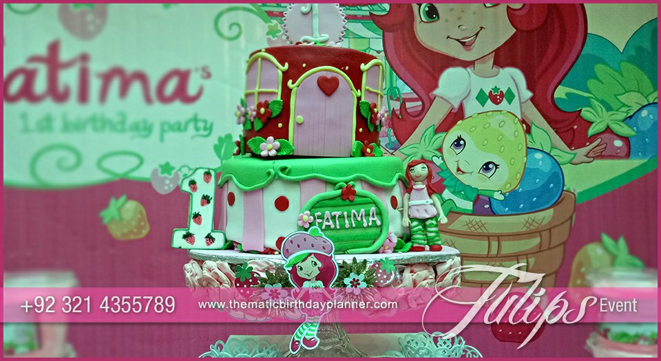 strawberry shortcake themed birthday party decor in Pakistan 04~1