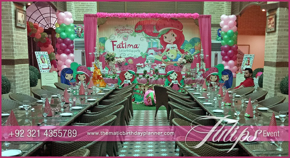 strawberry shortcake themed birthday party decor in Pakistan 16~1