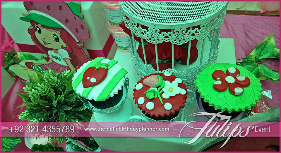 strawberry shortcake themed birthday party decor in Pakistan 37~1